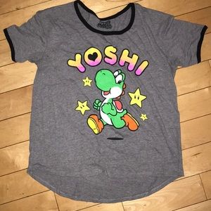 Nintendo Super Mario “Yoshi” tee. Junior’s large.